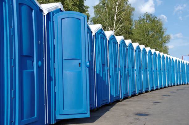 Best Portable bathroom rental  in Cloquet, MN